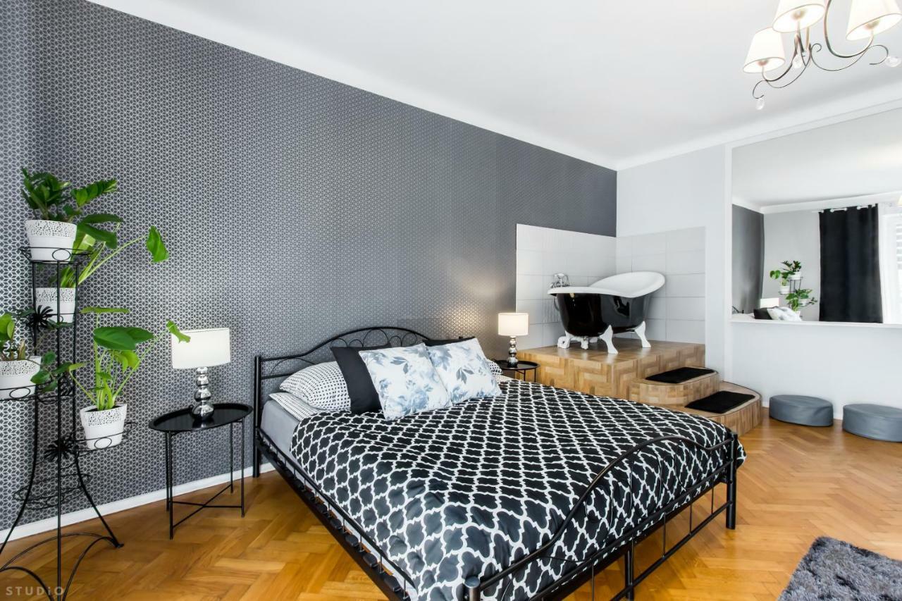 Appartamento Clicktheflat Chmielna 7