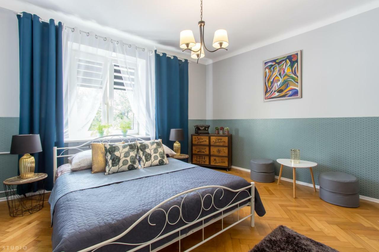 Апартаменти Clicktheflat Chmielna 7 Варшава