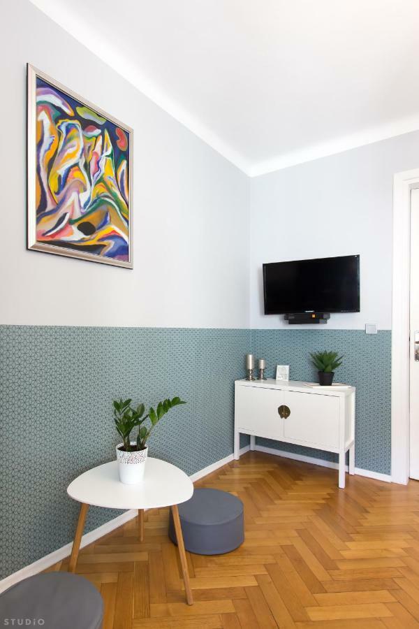 Apartment Clicktheflat Chmielna 7 Warsaw